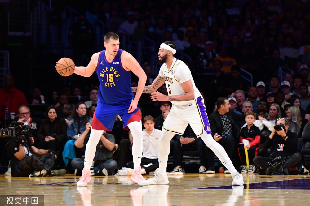 台上的活动 台上的活动